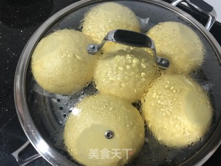 黄金馒头的做法步骤：8