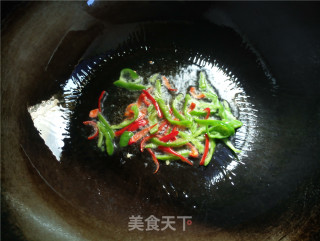 海鲜酱炒粉条的做法步骤：7