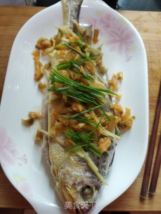榨菜蒸黄花鱼的做法步骤：9