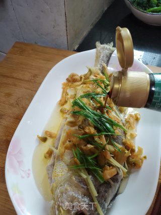 榨菜蒸黄花鱼的做法步骤：11