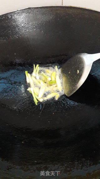 葱爆虾的做法步骤：3