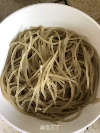 鸡杂粉条的做法步骤：2