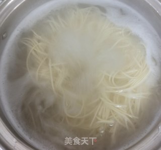 西红柿茄子酱拌面的做法步骤：2