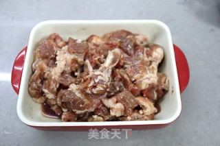 爆炒肥牛的做法步骤：2