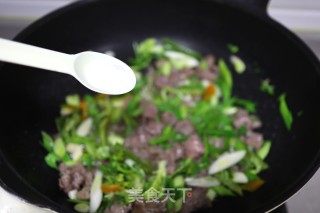 爆炒肥牛的做法步骤：6