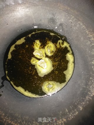 两者相配：秘制鸡蛋红烧肉的做法步骤：3