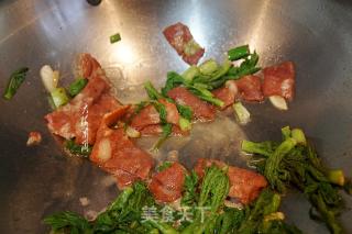 刺老芽炒培根肉的做法步骤：5