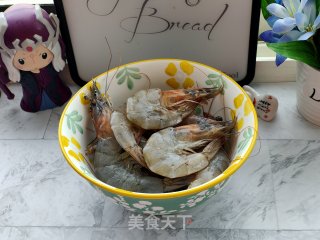 蒜蓉烤虾的做法步骤：1