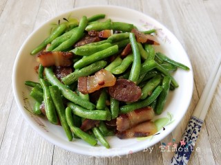 腊味炒四季豆的做法步骤：9