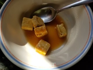 腐乳蒜蓉炒蕃薯叶的做法步骤：3