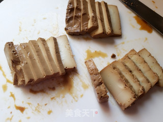 西芹胡萝卜拌鸡蛋干的做法步骤：5