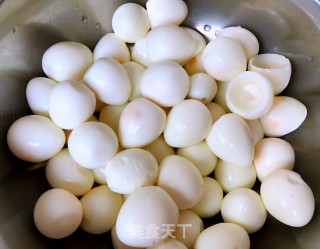 土豆炖鹌鹑蛋的做法步骤：2