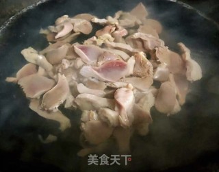 酸豆角辣炒鸡胗#食物边角料做大餐#的做法步骤：3