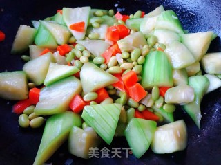 丝瓜炒毛豆#食物边角料做大餐#的做法步骤：9