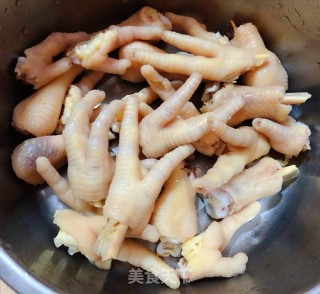 明虾鸡爪煲#食物边角料做大餐#的做法步骤：5