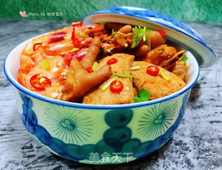 明虾鸡爪煲#食物边角料做大餐#的做法步骤：12
