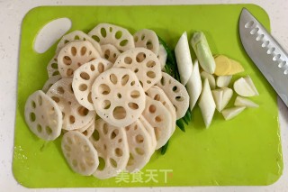 干锅藕片的做法步骤：2