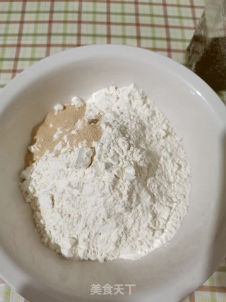 黑芝麻馒头的做法步骤：1