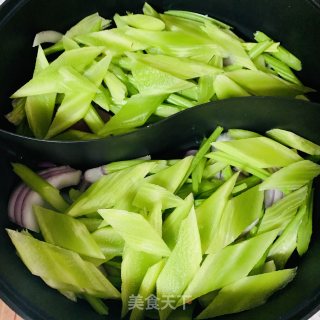酱汁焖锅-喷香浓郁的做法步骤：6