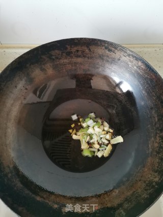 西葫芦炒鸡蛋的做法步骤：3