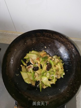 西葫芦炒鸡蛋的做法步骤：7