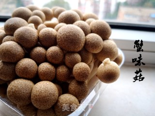 蟹味菇蛋花汤的做法步骤：2