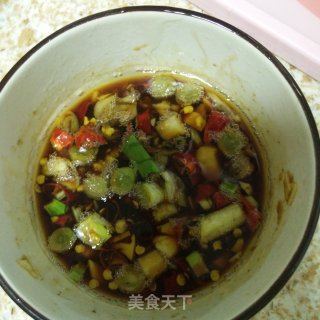浇汁皮蛋嫩豆腐的做法步骤：5