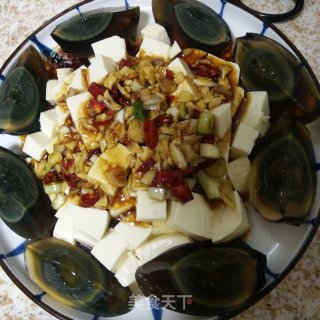浇汁皮蛋嫩豆腐的做法步骤：6