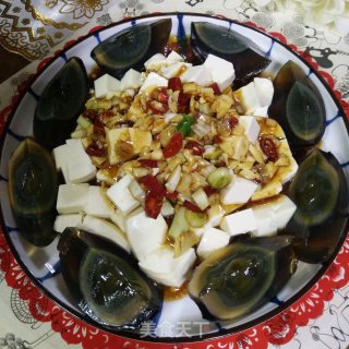 浇汁皮蛋嫩豆腐的做法步骤：7