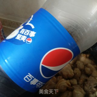 可乐鸡腿的做法步骤：4