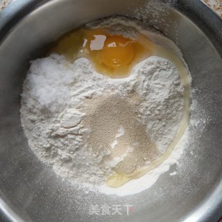 牛角包的做法步骤：1