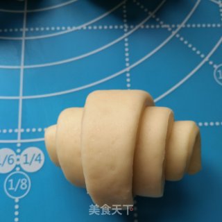 牛角包的做法步骤：7