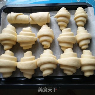 牛角包的做法步骤：11