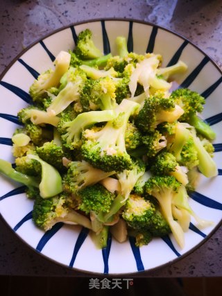 蒜蓉西兰花的做法步骤：8