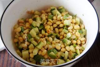 黄瓜拌黄豆的做法步骤：6