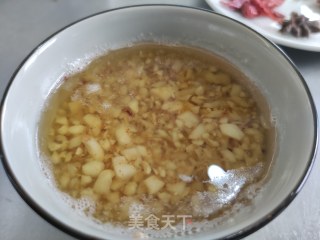 蒜蓉小龙虾的做法步骤：2