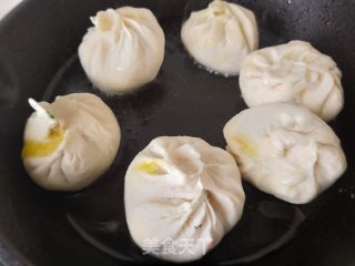 冰花生煎包的做法步骤：2
