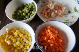 豌豆玉米粒炒虾仁的做法步骤：2