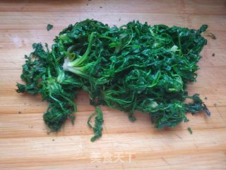 荠菜摊鸡蛋的做法步骤：1