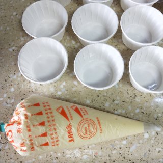 酸奶纸杯蛋糕的做法步骤：17