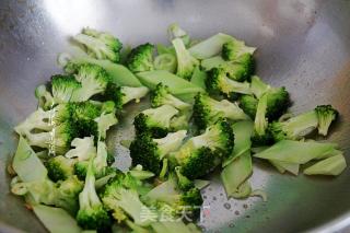 西兰花素炒鹅蛋的做法步骤：6