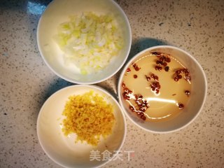 豇豆胡萝卜大肉饺子馅的做法步骤：2