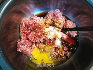 豇豆胡萝卜大肉饺子馅的做法步骤：3