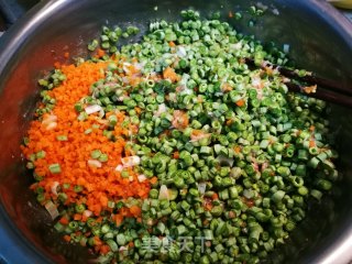 豇豆胡萝卜大肉饺子馅的做法步骤：6