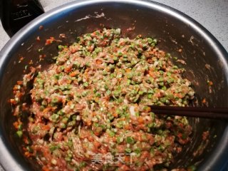 豇豆胡萝卜大肉饺子馅的做法步骤：7