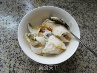咸鸭蛋炒土豆的做法步骤：2