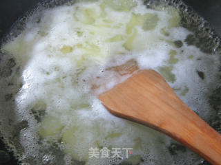 咸鸭蛋炒土豆的做法步骤：5