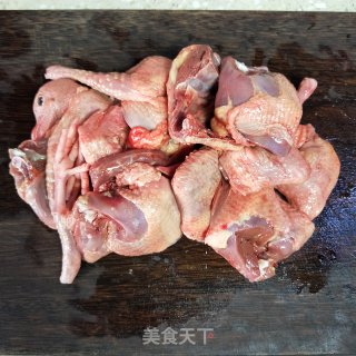 西洋参鸽子汤的做法步骤：3