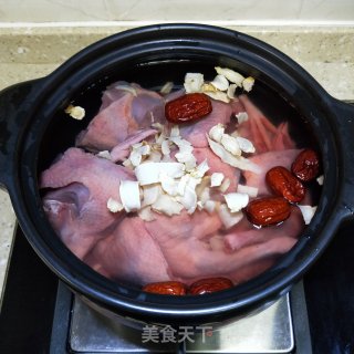 西洋参鸽子汤的做法步骤：5