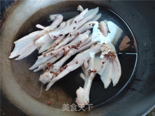 凉拌鸭掌的做法步骤：2